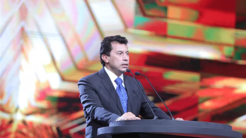 أشرف صبحي: كل التهنئة والتقدير للنجمة العاشرة وهذا التفوق على المستويين الإفريقي والمصري