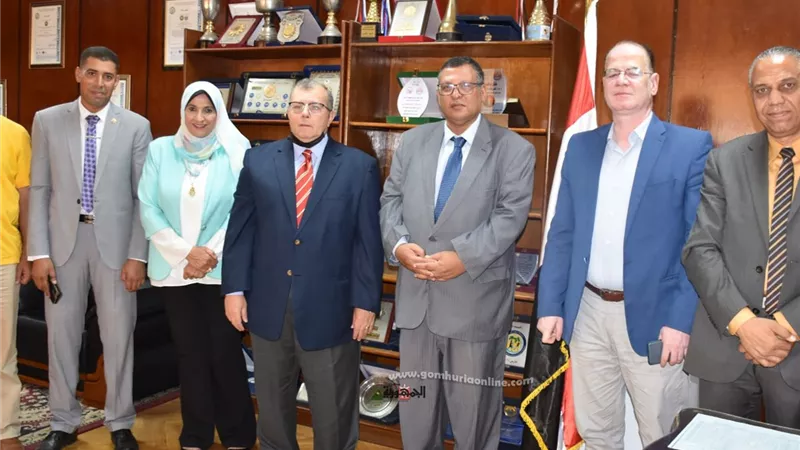 يوم التوعية والتدريب لادارة المخلفات الاليكترونية ودور شباب جامعة السادات