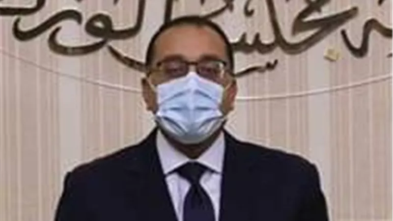 مدبولى :رصف وتطوير الطرق الرئيسية بين المراكز لتحسين معيشة الأهالي