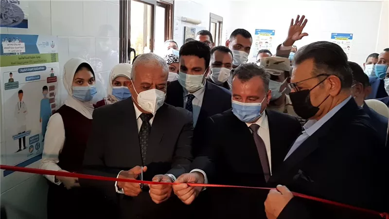 محافظ السويس يفتتح وحدة القسطرة التداخلية بالمستشفي العام