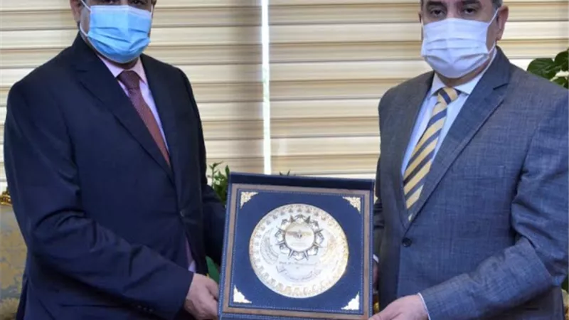 وزير الطيران المدنى يبحث سبل التعاون مع وزير المواصلات الليبى