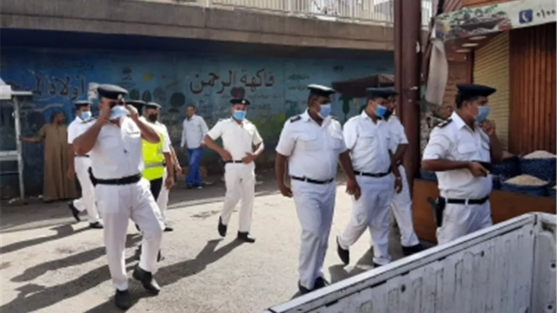 تحرير ١٢١ محضر أشغال وإزالة إدارية وباعة جائلين فى حملة مرافق بمدينة الأقصر