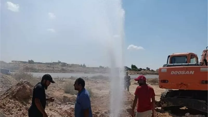 حملات لازالة التعديات علي الخط الناقل للمياه بمنطقة الضبعة