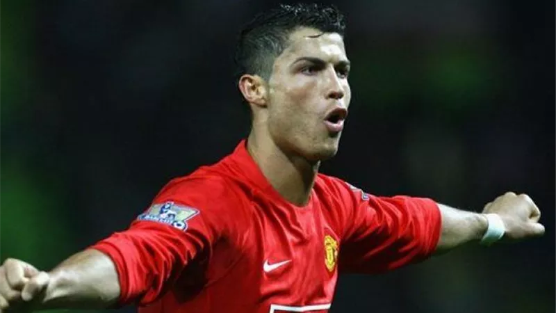 رونالدو يقود هجوم مانشستر يونايتد أمام يانج بويز بدوري الأبطال
