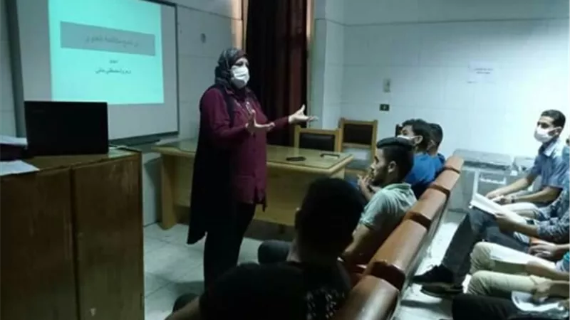 مستشفيات جامعة بنها تنظم برنامجاً تدريبياً لتهيئة العاملين الجدد بالتمريض