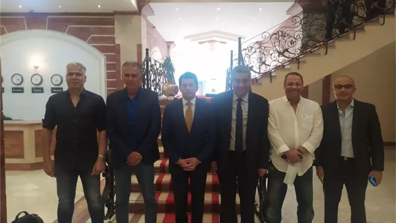 وزير الرياضة لكيروش وجهازه: كل الدعم لمنتخب مصر