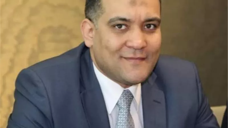زايد يقدم رؤية حول القضية الفلسطينية فى خط أزرق