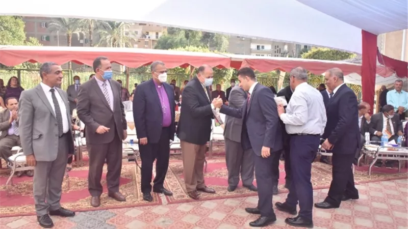 محافظ أسيوط ورئيس الطائفة الإنجيلية يشهدان حفل تكريم الطلاب المتفوقين دراسيًا