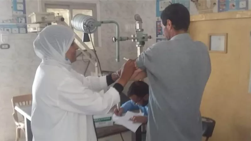 الكشف الطبي وصرف العلاج مجانا لعدد ١٤٨ مواطن بقرية الزعفرانة