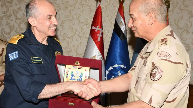 الفريق أول محمد زكى يشهد تنفيذ المرحلة الختامية لفاعليات التدريب المشترك 
