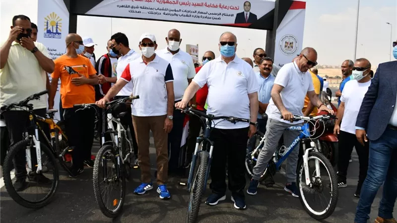 وزير الرياصة ومحافظ القاهرة يفتتحان أُولي المسارات المؤمنة للدراجات