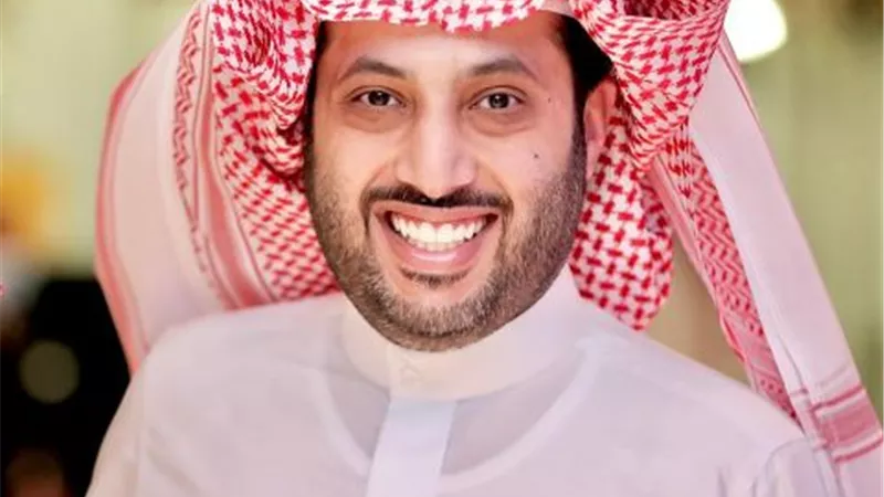 تركي آل الشيخ يعلن إقامة مباراة تاريخية بين باريس سان جيرمان ونجوم الهلال والنصر