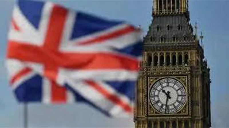 بريطانيا تخفف قيود السفر المفروضة بسبب كورونا