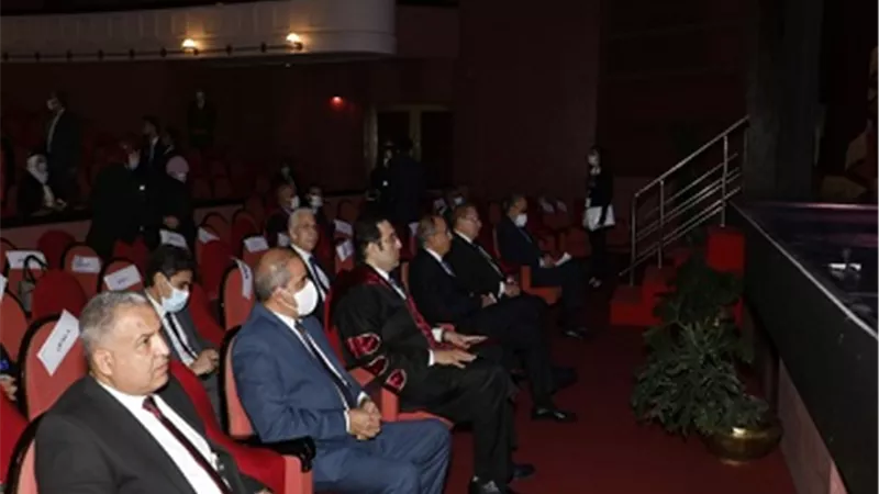 الجامعة الالكترونية الاهلية تحتفل بتخريج طلابها بكليتي الحاسبات وادارة الاعمال