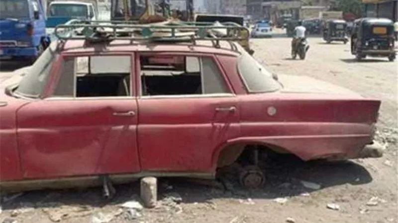 رفع 53 سيارة متروكة ومتهالكة في الشوارع