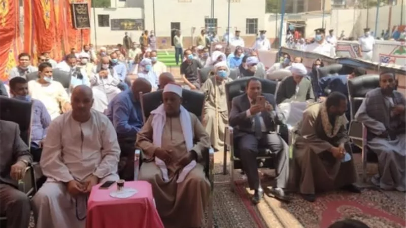 الصلح خير .. انهاء النزاع بين عائلتين فى المنيا