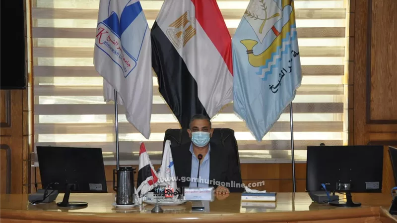 رئيس جامعة كفر الشيخ يترأس اجتماع مجلس العمداء