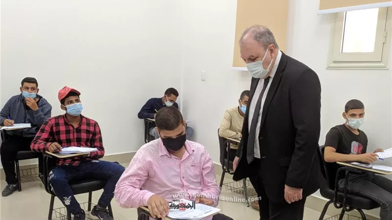 رئيس جامعة بنى سويف التكنولوجية يتفقد سير اختبارات القدرات لطلاب الشهادات الفنية