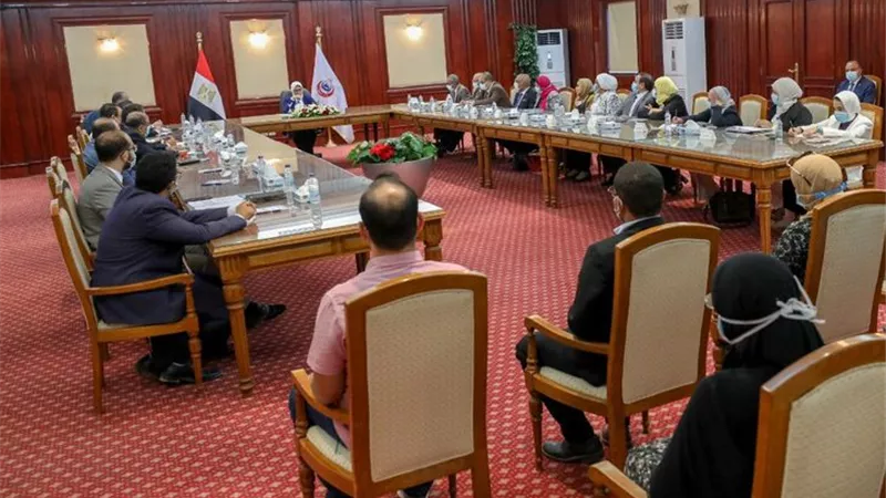 وزيرة الصحة تعقد جلسة نقاشية مع أطباء الزمالة المصرية بمختلف المراحل والتخصصات
