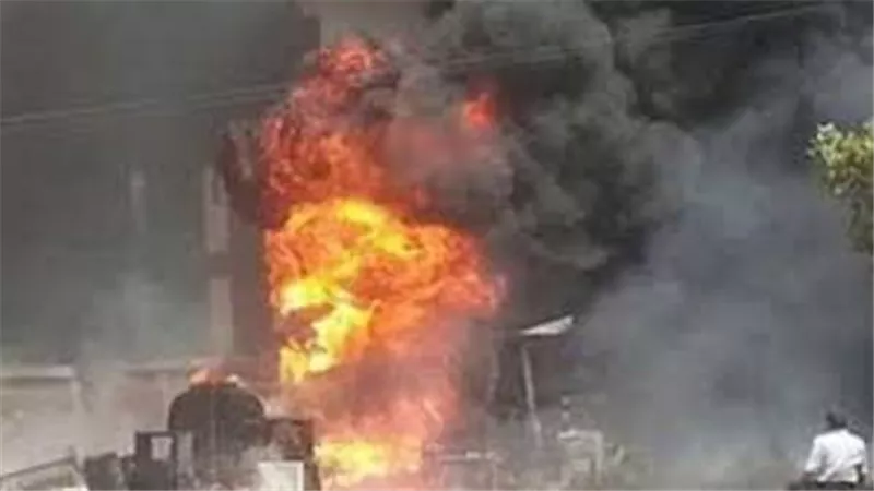 انفجار أنبوبة أكسجين في دمنهور.. إصابة 14 أشخاص وانهيار 4 طوابق.. فيديو