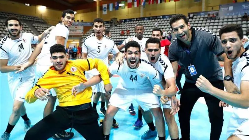 منتخب شباب اليد يستعد لأمم أفريقيا بفوز كبير أمام اليرموك الكويتى