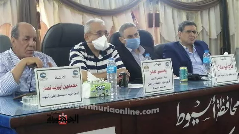 امين حزب مستقبل وطن باسيوط يلتقى أهالى أبنوب للوقوف على مشاكل القرى والمدينة لسرعة حلها