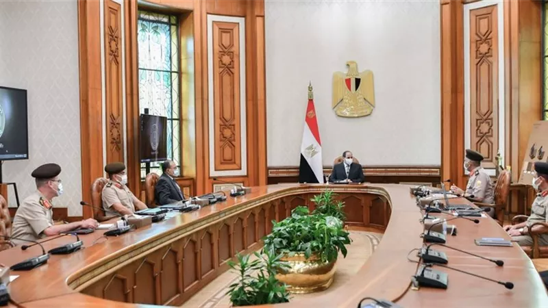 الرئيس السيسي يتابع الموقف الإنشائي لعدد من مشروعات الهيئة الهندسية على مستوى الجمهورية