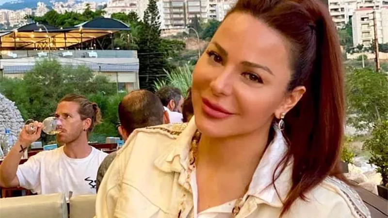 سوزان نجم الدين فى بيروت من اجل 