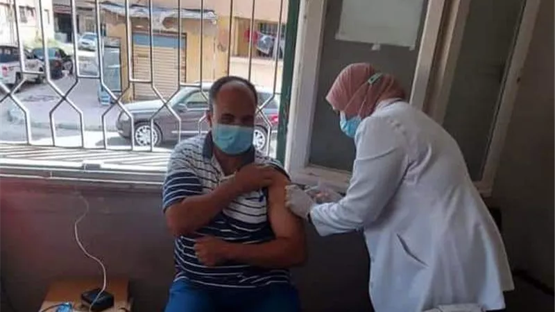 تطعيم العاملين بأوقاف مطروح بالجرعة الثانية من لقاح كورونا ..صور
