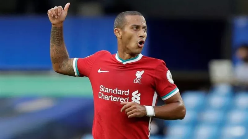 ليفربول يعلن غياب ألكانتارا عن مباراتى نورويتش سيتي وبرينتفورد