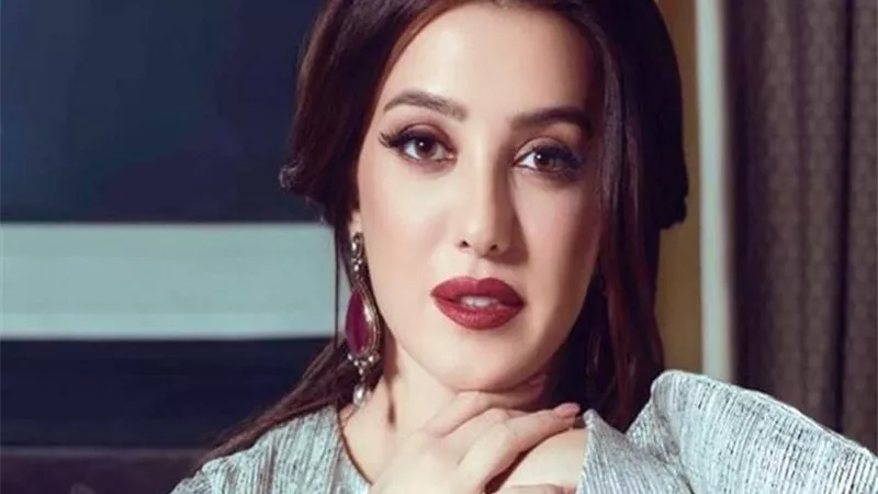 كندة علوش تدخل لوكيشن 
