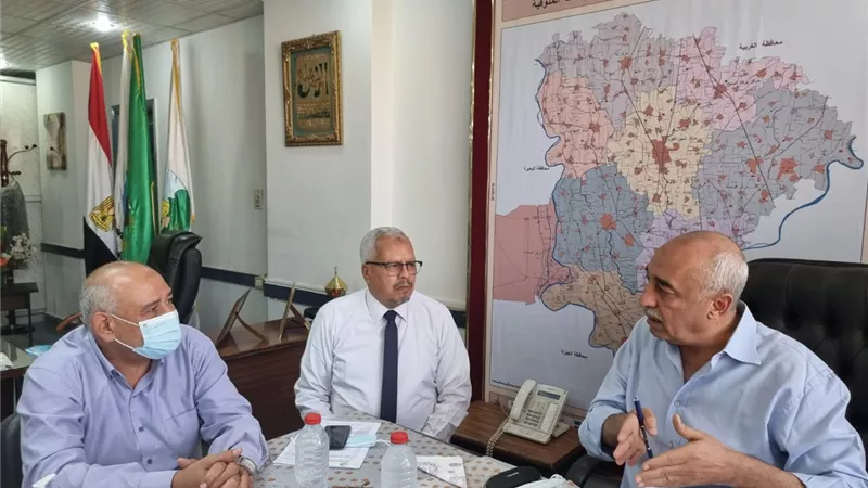 مياه المنوفية: مستشار وزير الإسكان يتفقد بعض مشروعات الصرف الصحي بالمنوفية