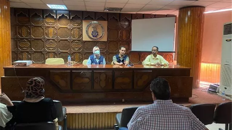 ندوة توعية عن منظومة التأمين الصحي الشامل بالغرفة التجارية في أسوان..صور