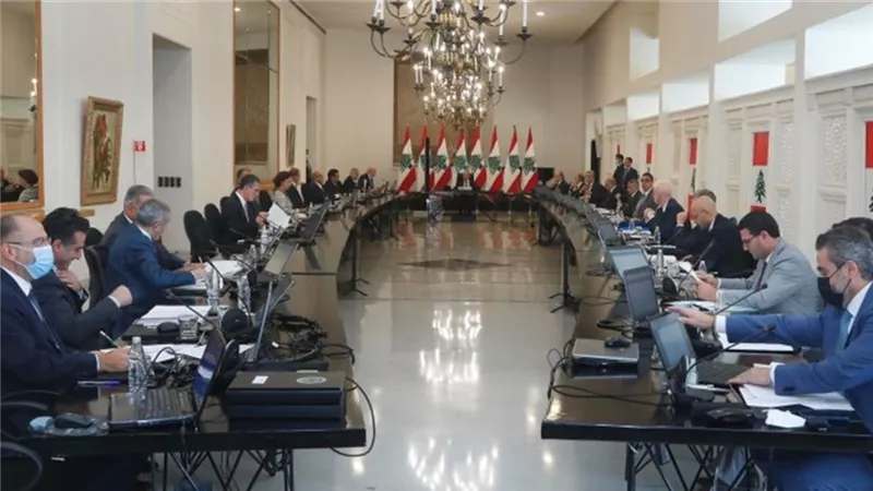 رئيس الحكومة اللبنانية: بدأنا التباحث مع صندوق النقد الدولي للتوصل إلى حلول للأزمة الاقتصادية