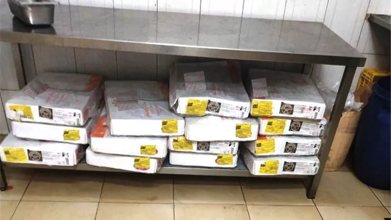 بيطرى الشرقية يُحرر 9 محاضر مخالفة ويضبط 299 كجم دجاج ولحوم فاسدة بمحلات جزارة ومطاعم