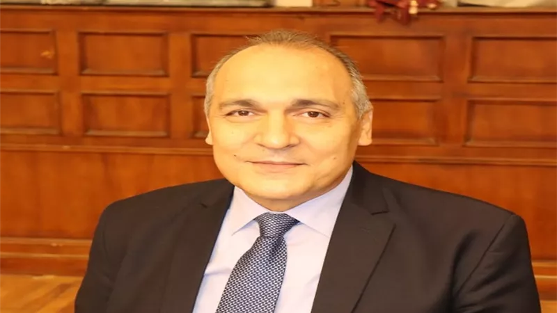 مديرية تعليم القاهرة تطعم العاملين بالجرعة الثانية بالصور
