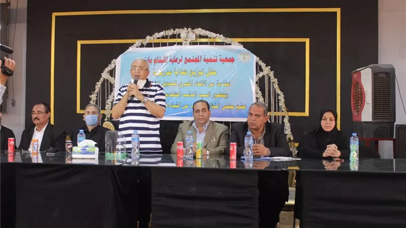 مستقبل وطن يبدأ سلسلة فاعليات لتوزيع شنط مدرسية لطلاب الاسر الاكثر احتياجا بأبنوب