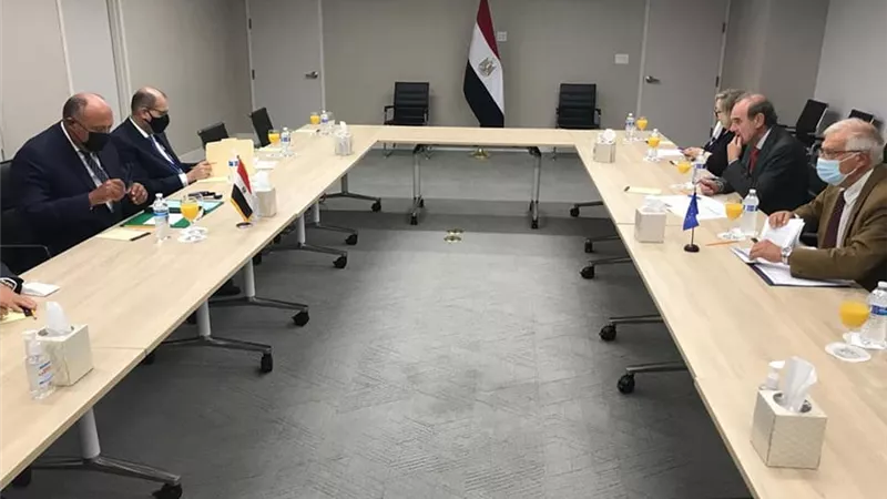 وزير الخارجية يؤكد أهمية تشجيع زيادة الاستثمارات الأوروبية في مصر