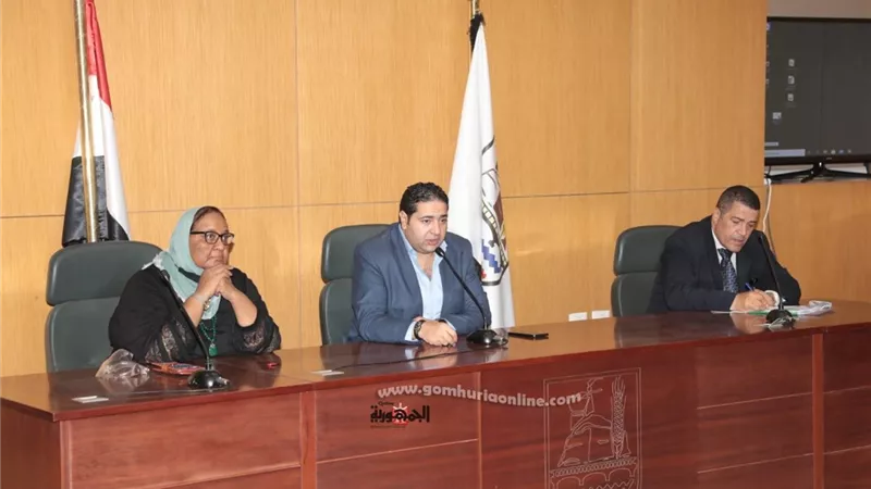 نائب محافظ بني سويف يبحث الجهود المبذولة في ملف القضية السكانية