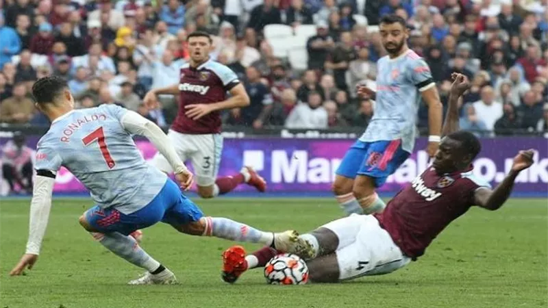 كأس الرابطة الإنجليزية .. مباراة مان يونايتد ضد وست هام والقنوات الناقلة