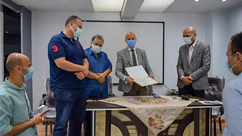 مسعود يجتمع بمديري المستشفيات لمناقشة خطة عمل تطعيم المواطنين بلقاح كورونا