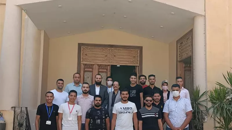 محمود تركى : فرص عمل للشباب في سلسلة مطاعم عالمية بالتجمع والرحاب ومدينتى