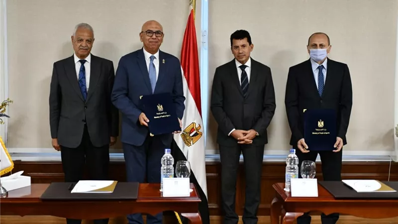 الشباب والرياضة توقع بروتوكول مع المركز المصري للفكر والدراسات الاستراتيجية