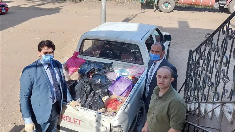 غلق مركز للعلاج بالحجامة والأعشاب بدون ترخيص يديره طبيب مزيف ببنى سويف