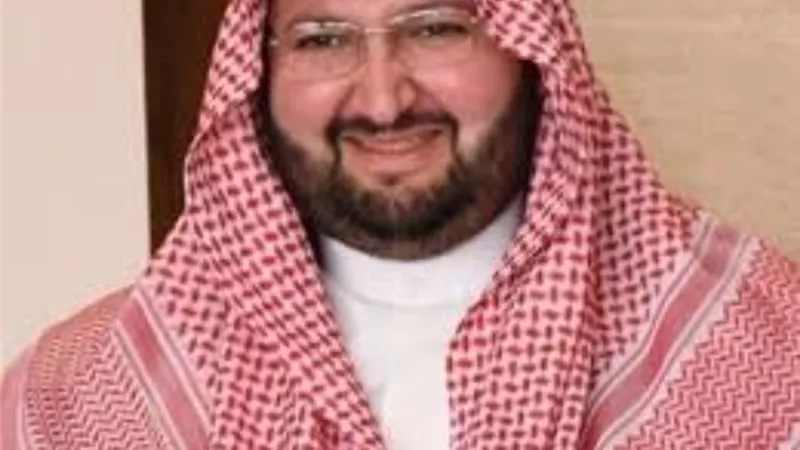 الأمير عبد العزيز بن طلال يعلن 