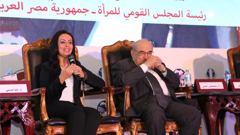 مايا مرسي تؤكد ضرورة الحذر من تواجد الأطفال على مواقع التواصل الإجتماعي