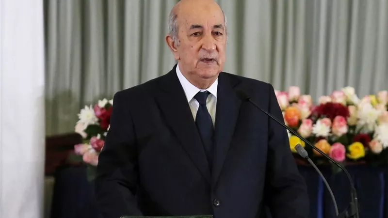 الرئيس الجزائرى يجتمع بالمجلس الأعلى للأمن