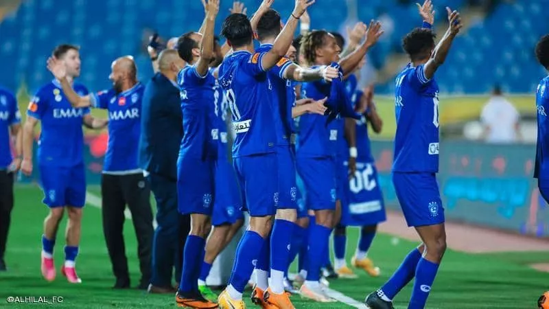 خبر صادم لجماهير الهلال السعودي قبل مواجهة نادى الشباب