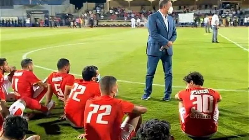 عبد العال: عقوبات الخطيب على اللاعبين والجهاز الفني لامتصاص غضب الجماهير