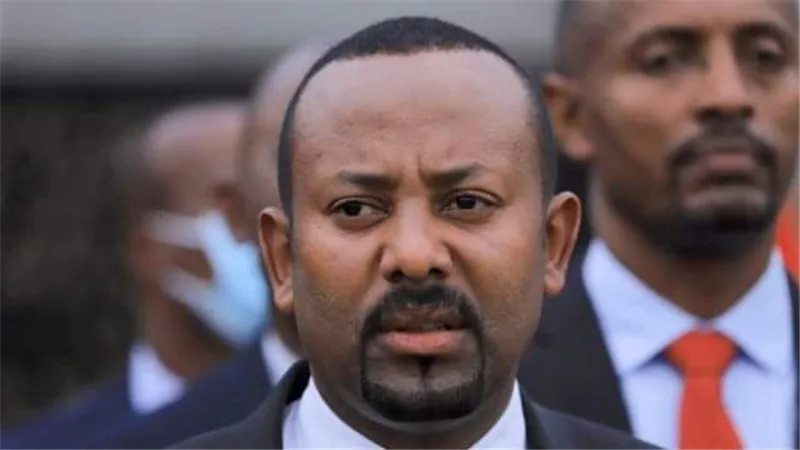 آبي أحمد يقود بلاده إلي الانتحار بأنه حرب أهلية في أديس بابا